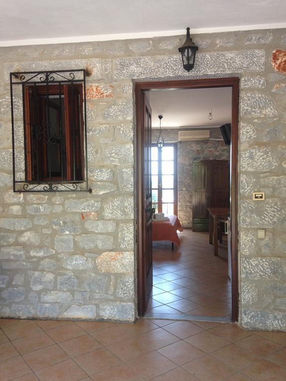 Las - Giannakakoy Traditional Stone Houses Neo Oitilo Luaran gambar